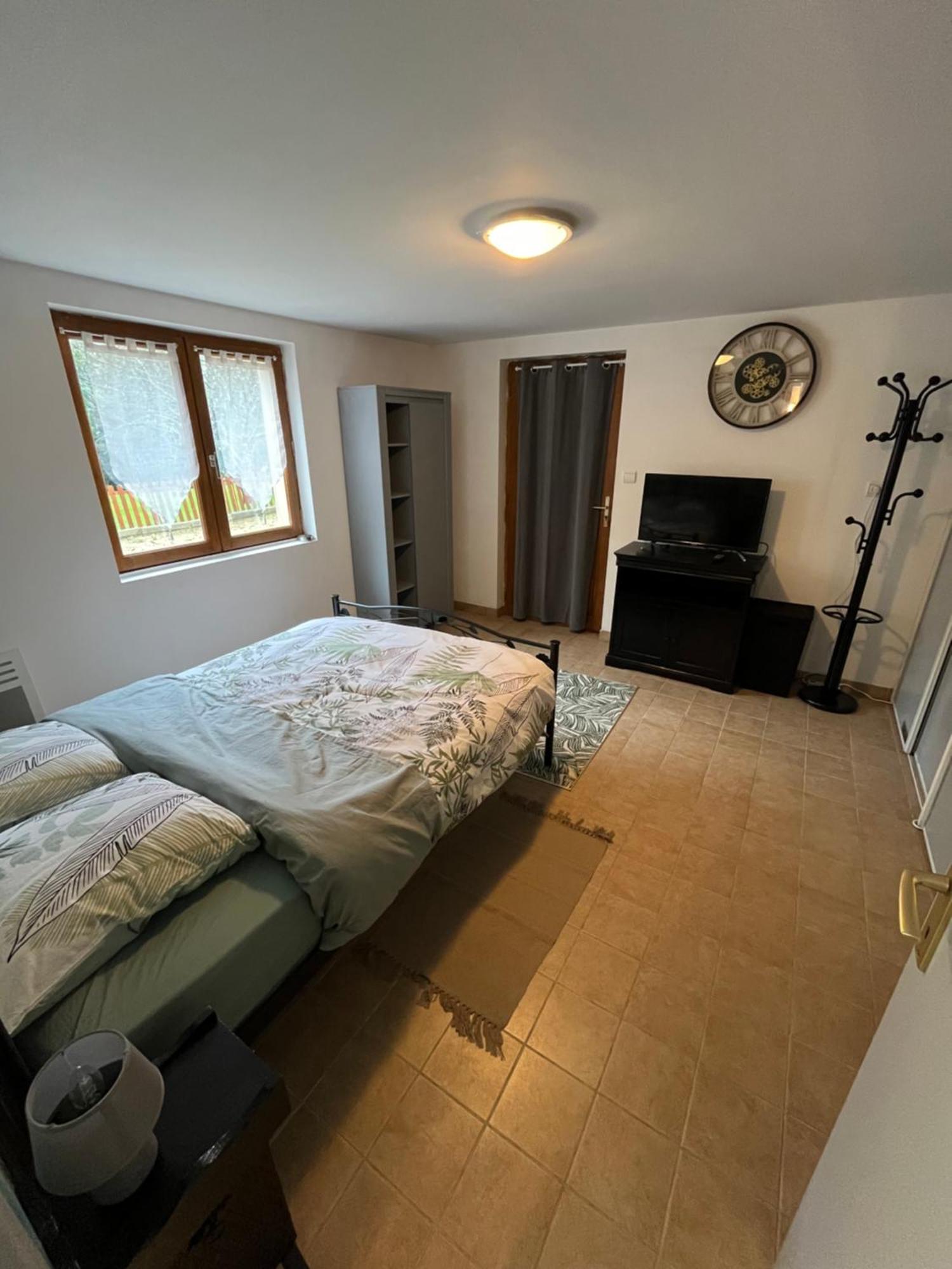 Logement Paisible En Bord De Vienne Bonneuil-Matours エクステリア 写真