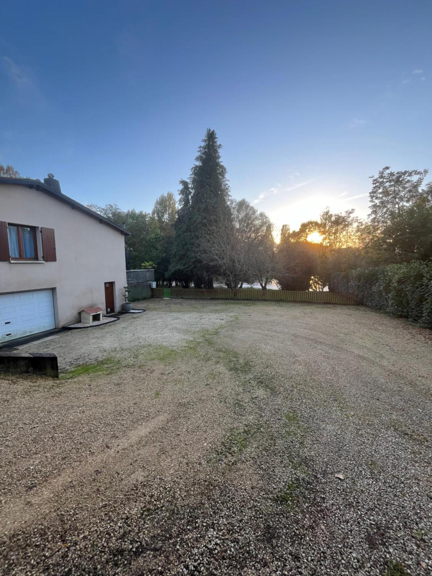 Logement Paisible En Bord De Vienne Bonneuil-Matours エクステリア 写真